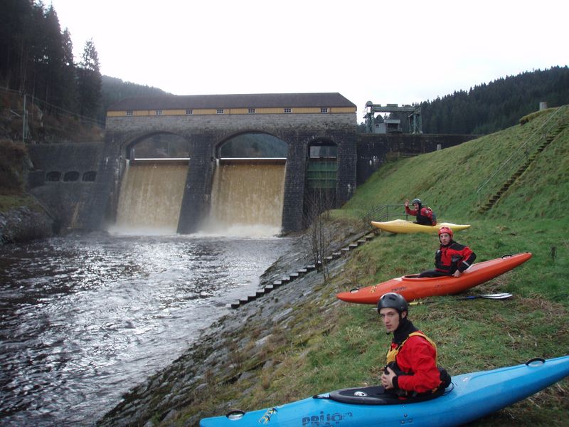 Le barrage de Kirschbaumwasen sur la Murg déborde!... une occasion à ne pas rater.